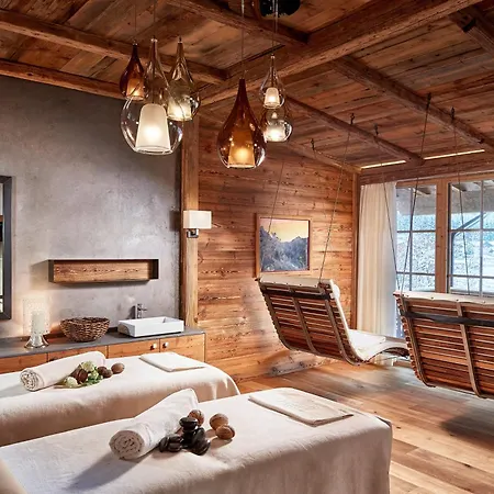Отель Relais&chateaux Spa-hotel Jagdhof Нойштифт-им-Штубайталь