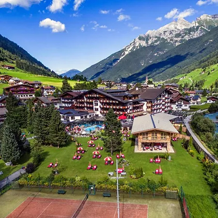 Отель Relais&chateaux Spa-hotel Jagdhof Нойштифт-им-Штубайталь